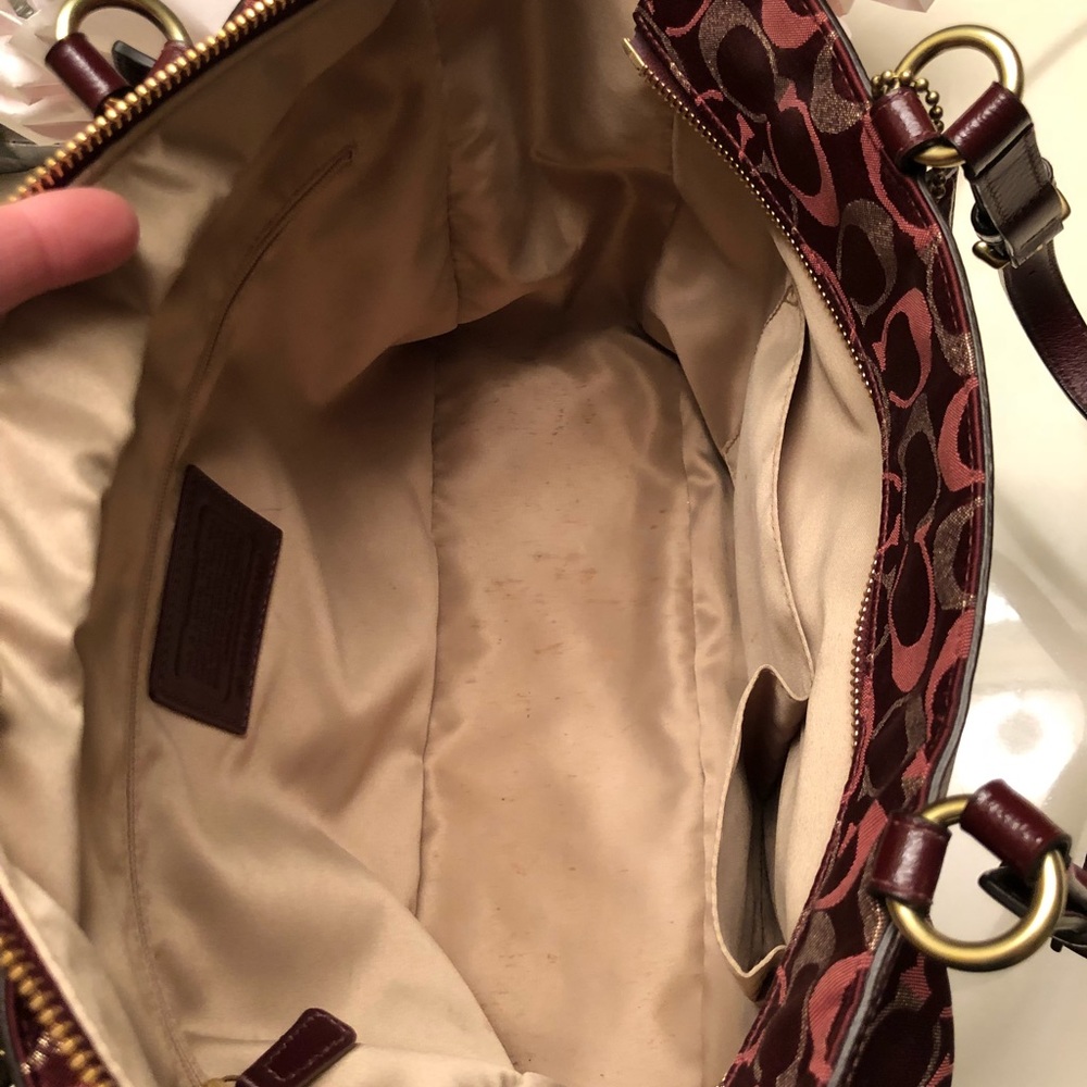 Large Coach bag-Authentic - Picture 3 of 4